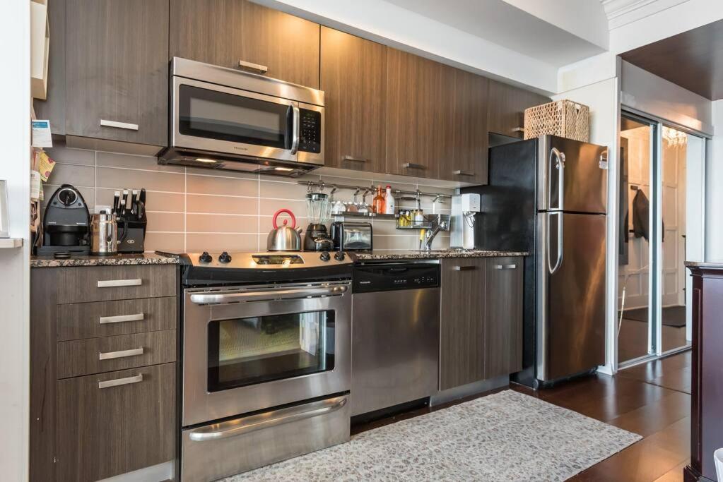 Stunning Condo With Fantastic View Of The City! Toronto Buitenkant foto