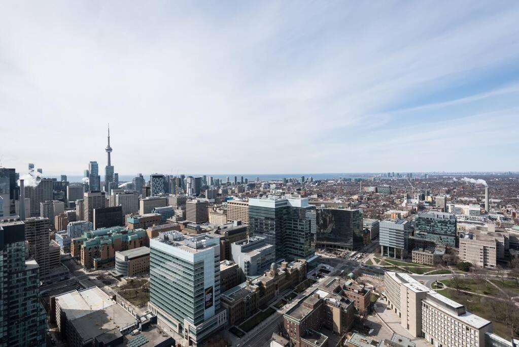Stunning Condo With Fantastic View Of The City! Toronto Buitenkant foto